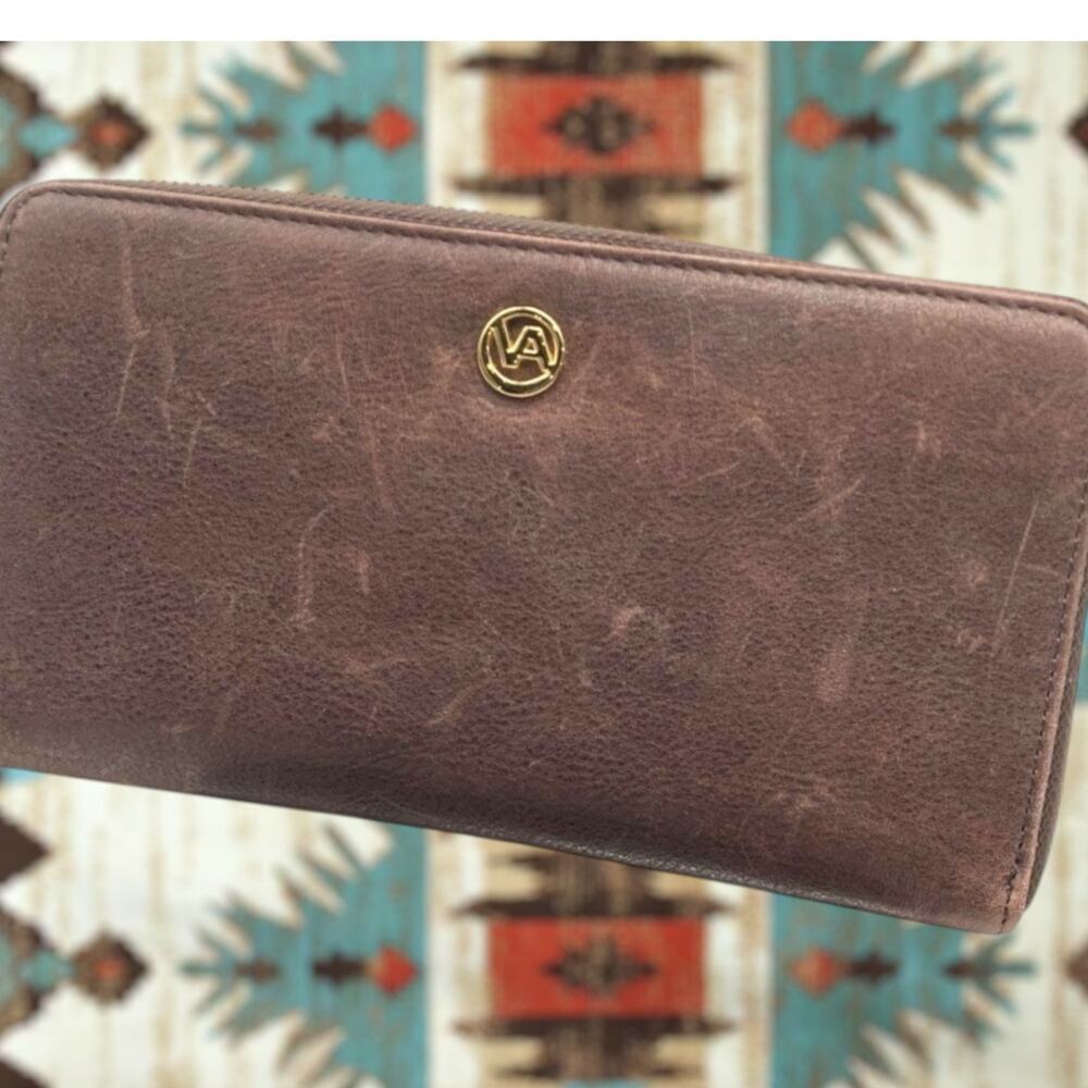 NWOT VALENTINA Western Distressed Leather Zip Around Wallet Clutch EUC